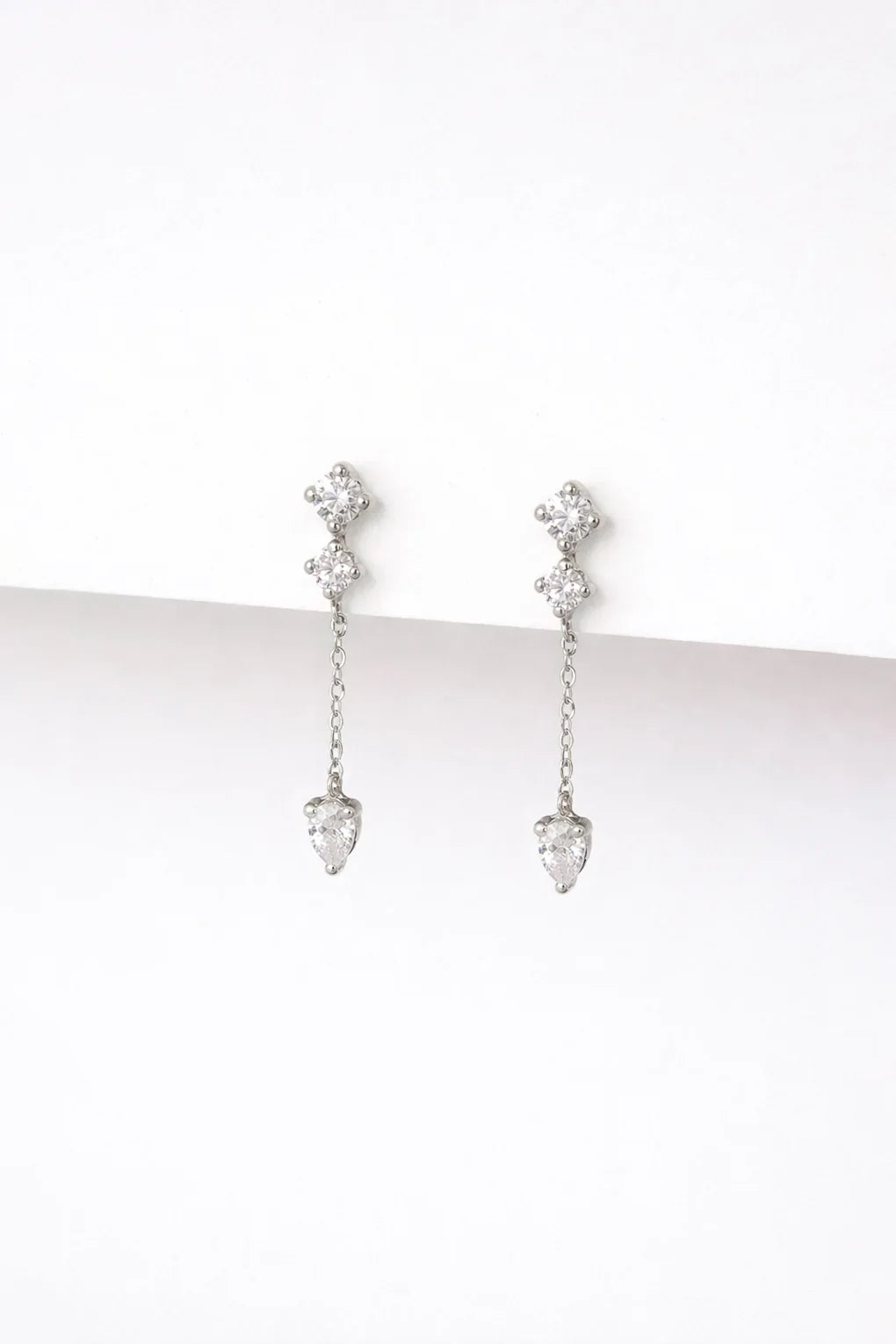 Oasis earrings in 14K gold