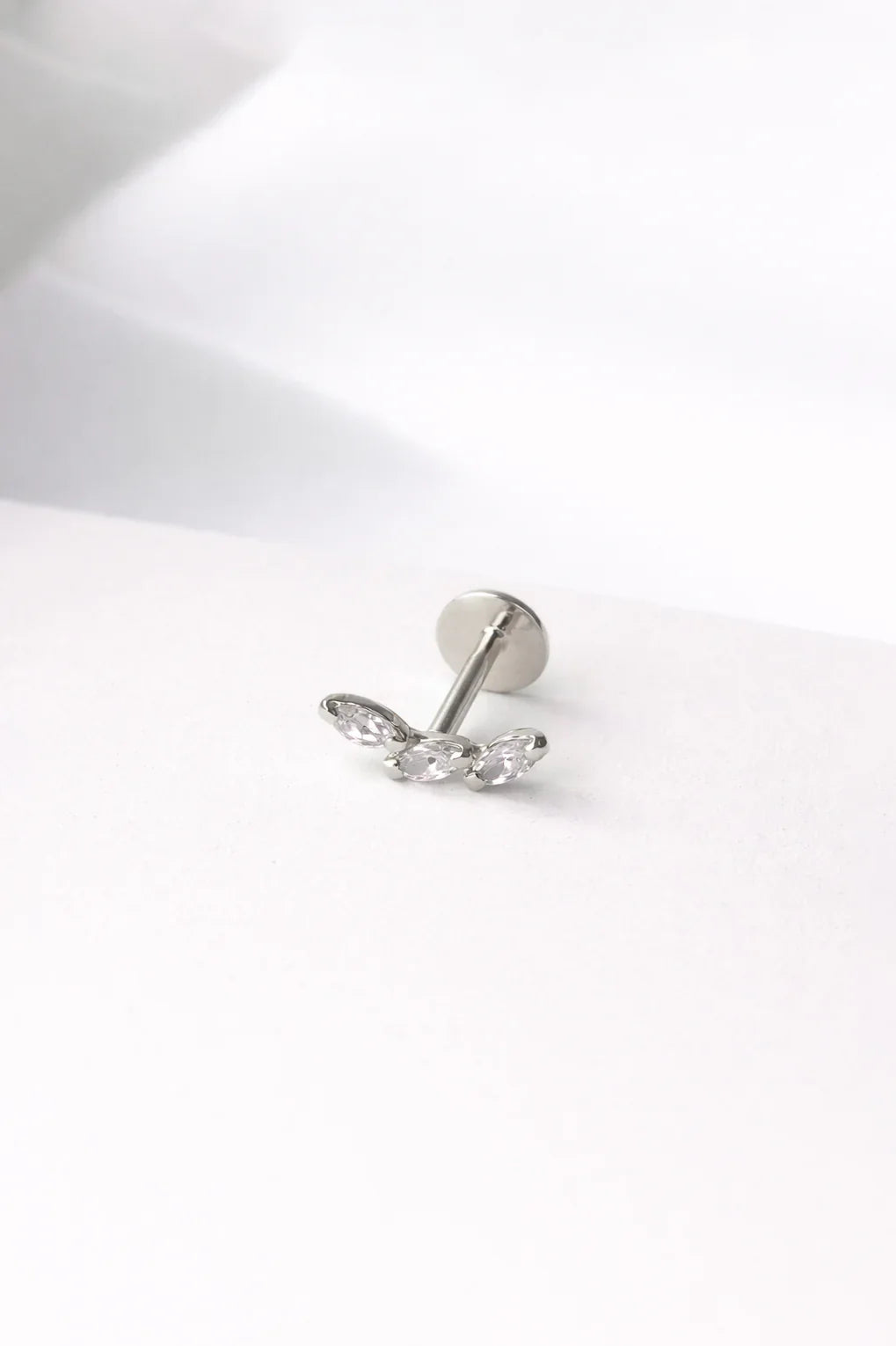 Norman piercing earring in 14K gold