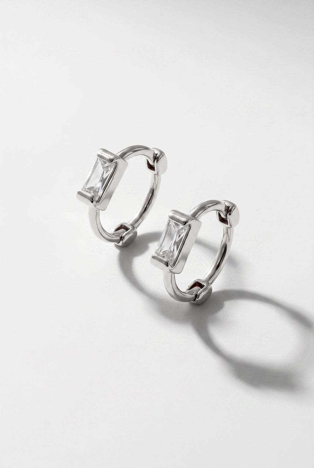 Ryan earrings in 14K gold