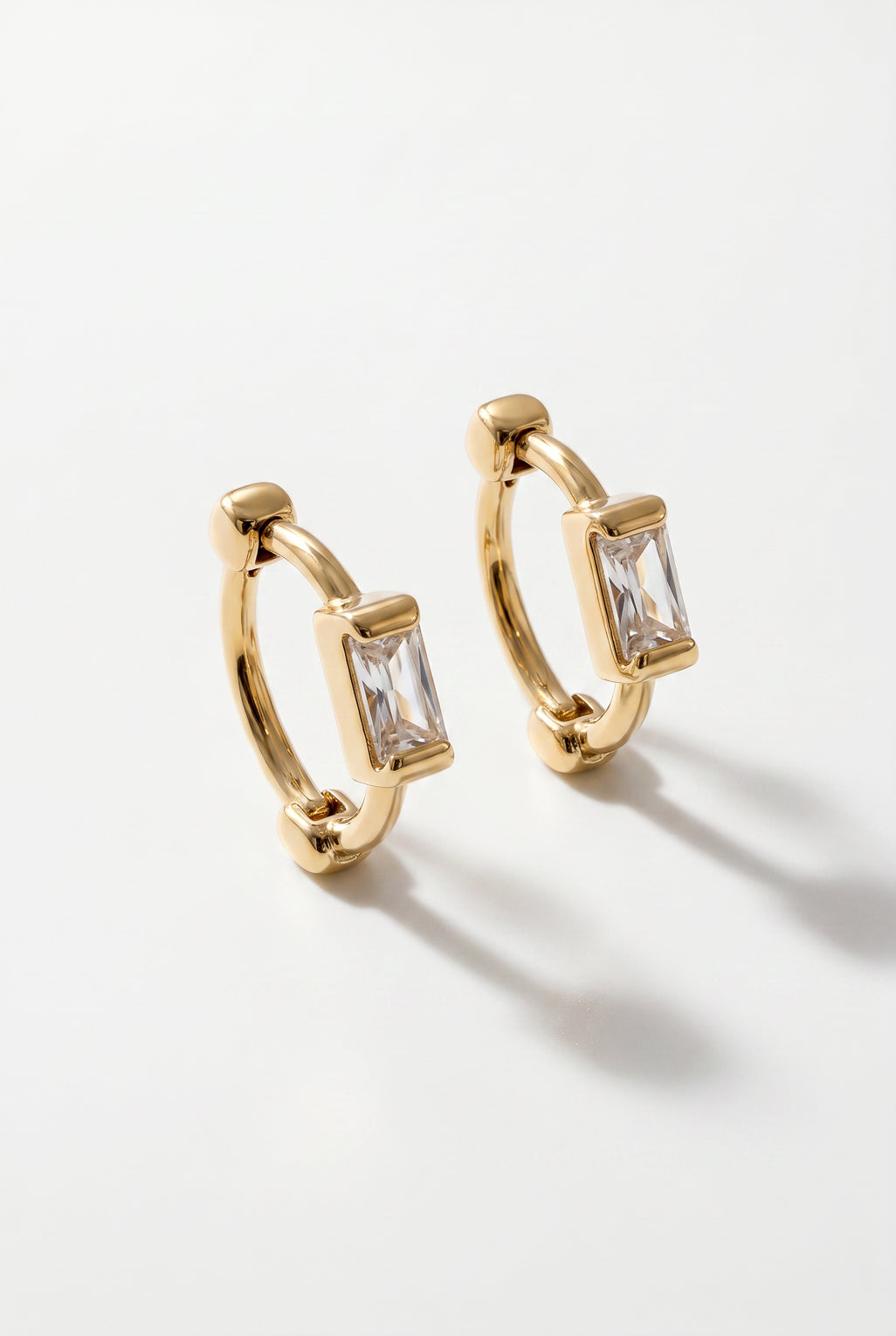 Ryan earrings in 14K gold