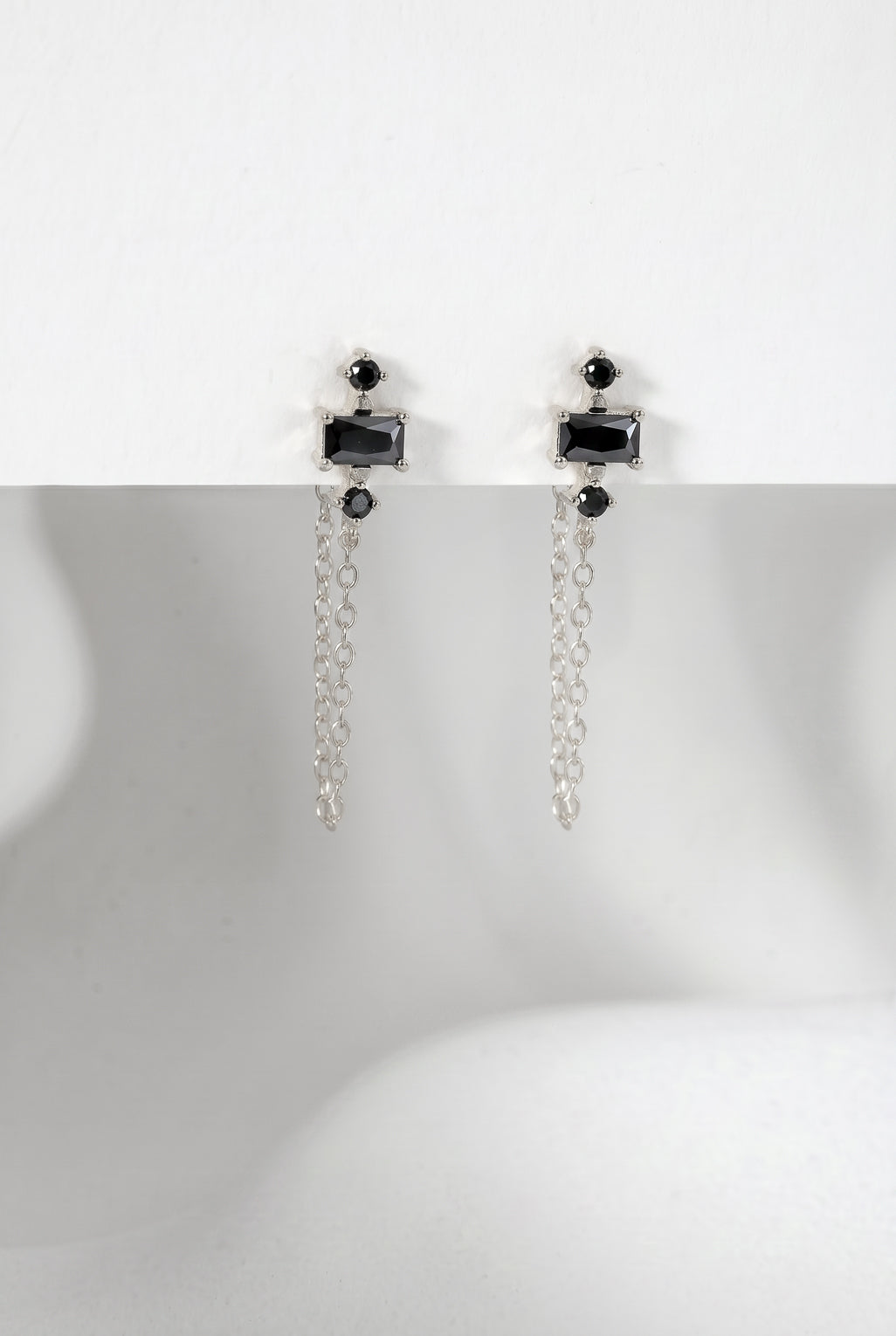 Salma earrings in 14K gold