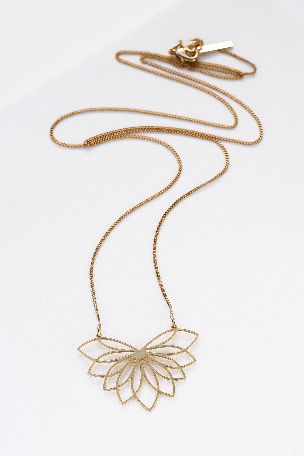 Long Dahlia Necklace
