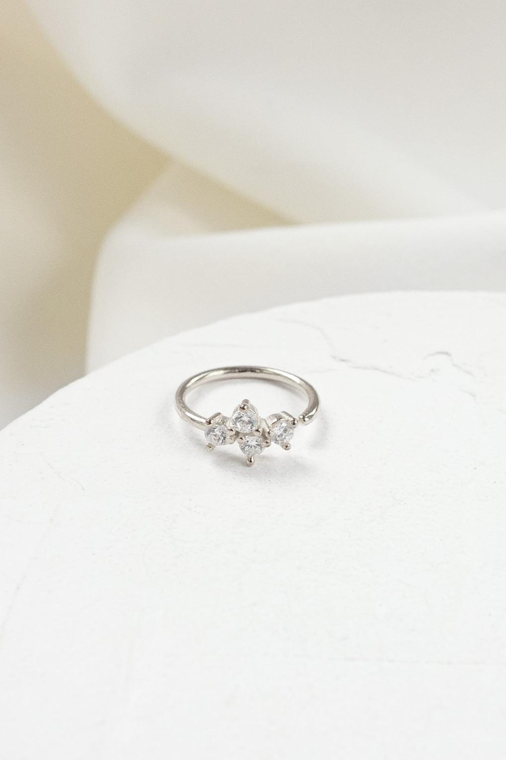 Serena Piercing Earring