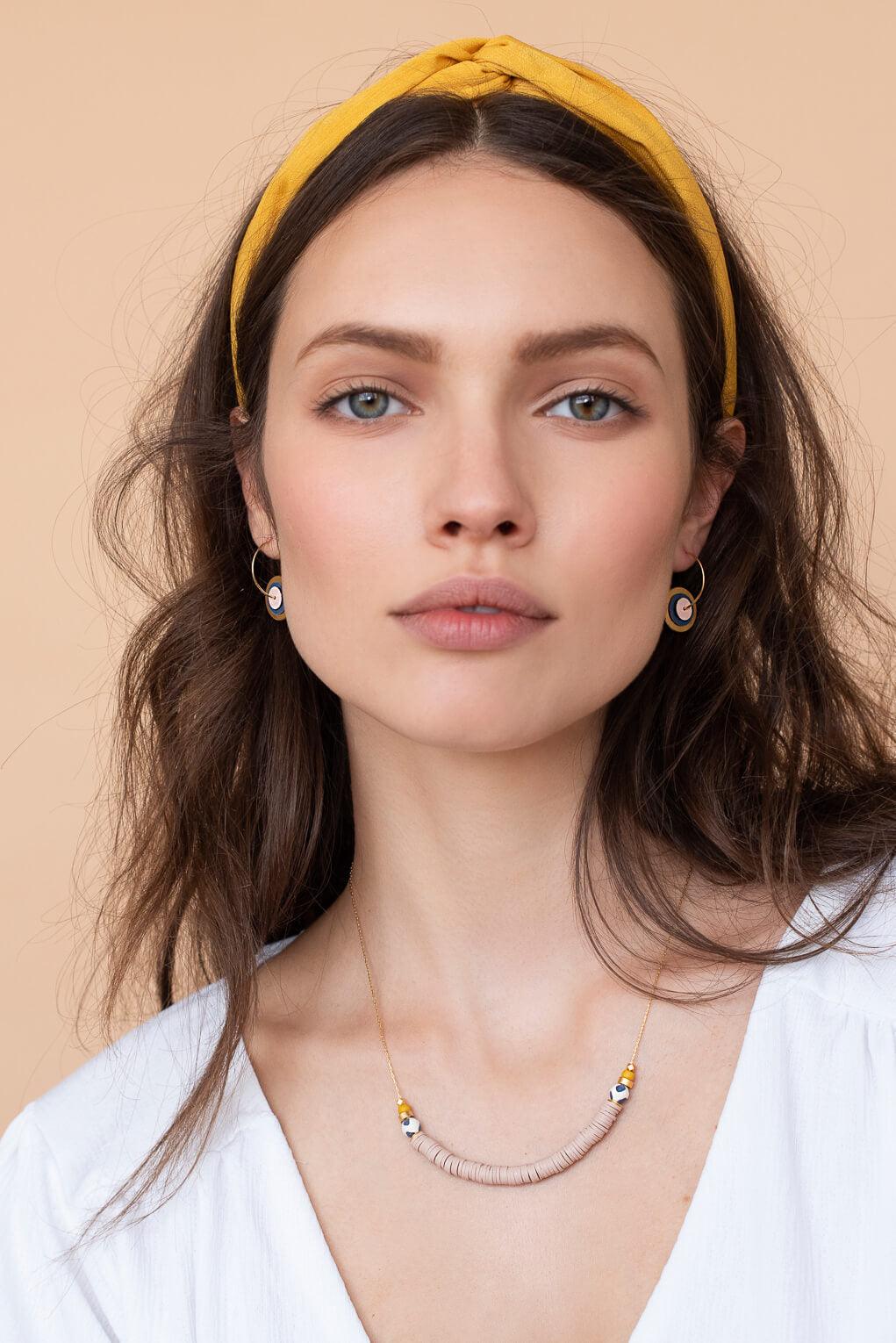 Pigment Necklace