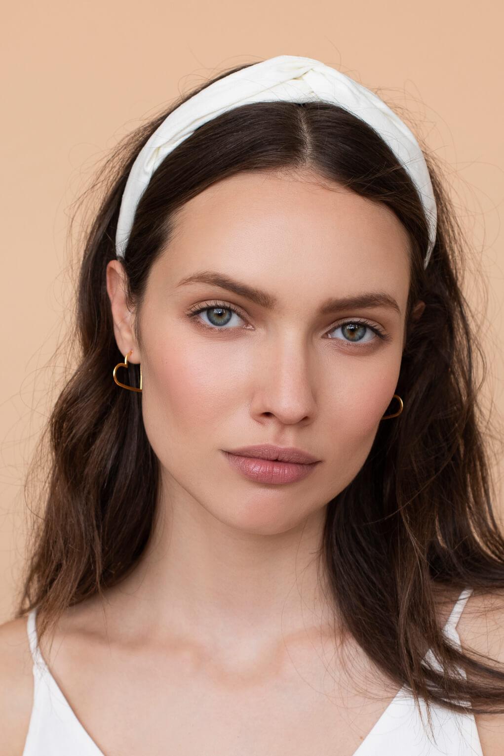 Small Heart Contour Earrings