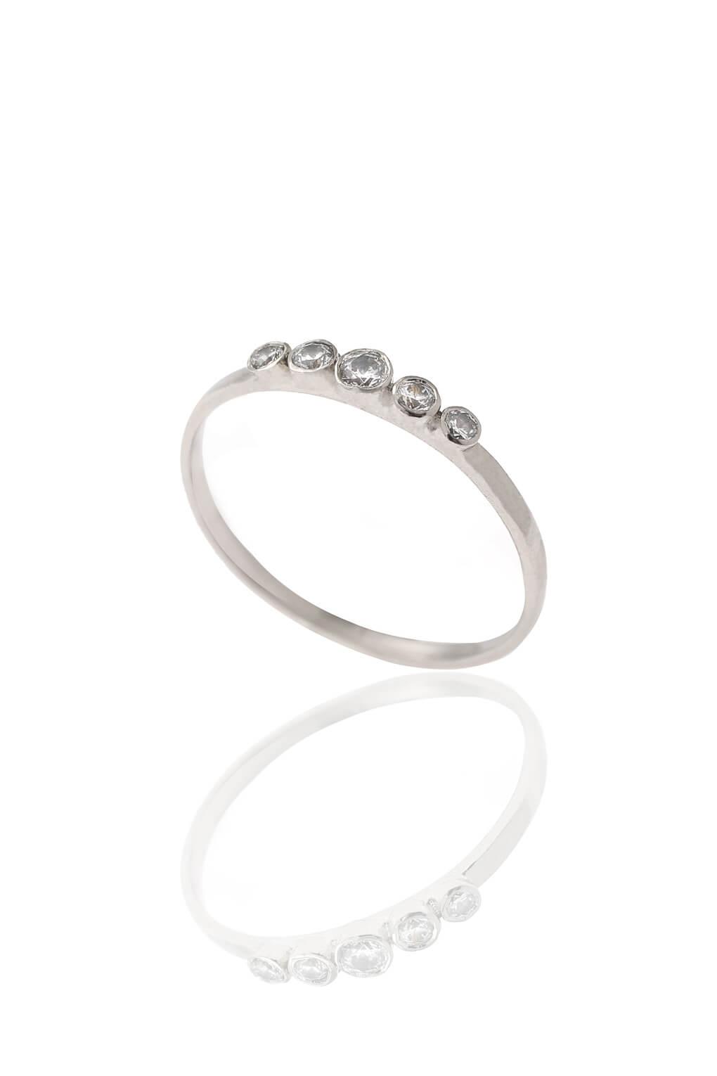 14K Gold 5 Diamonds Ring