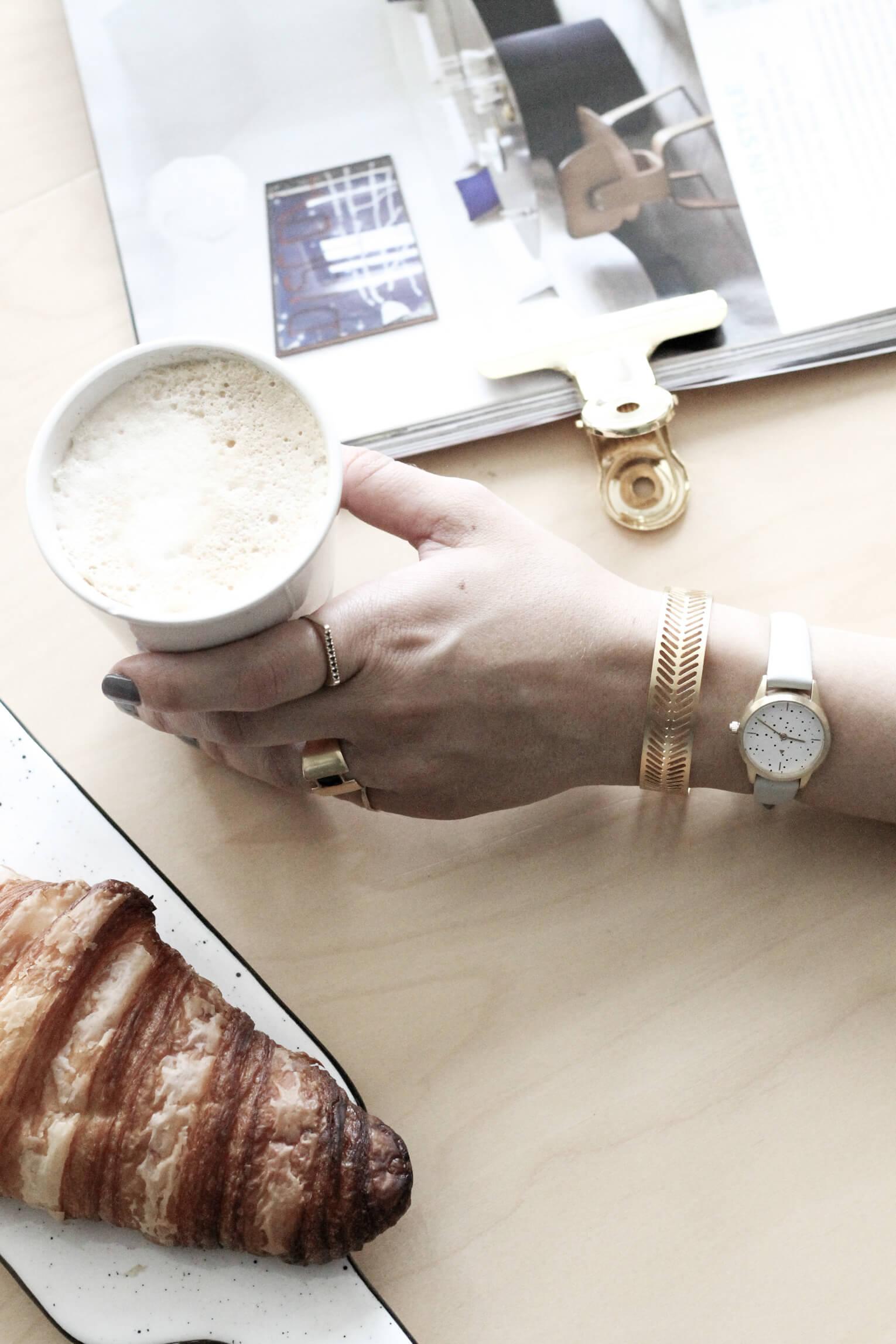 25 mm watch with dots